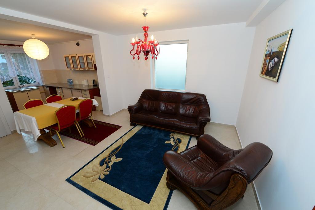 B&B Airport Modlin Nowy Dwór Mazowiecki 외부 사진