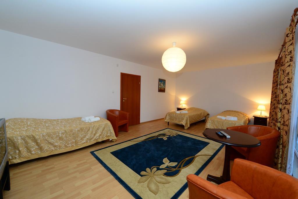 B&B Airport Modlin Nowy Dwór Mazowiecki 객실 사진